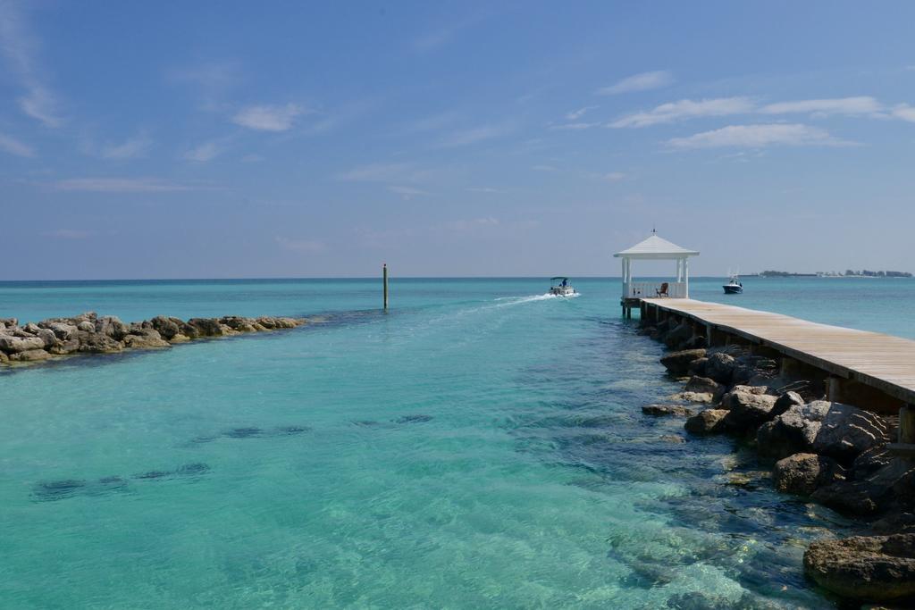 Sandyport Beach Resort Nassau Exterior foto